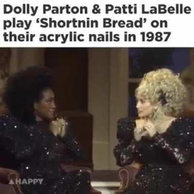 Dolly Parton &amp;amp; Patti LaBelle play 'Shortnin' Bread' on their Acrylic Nails