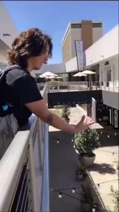 I will play with my smartphone over the balcony, WCGW?