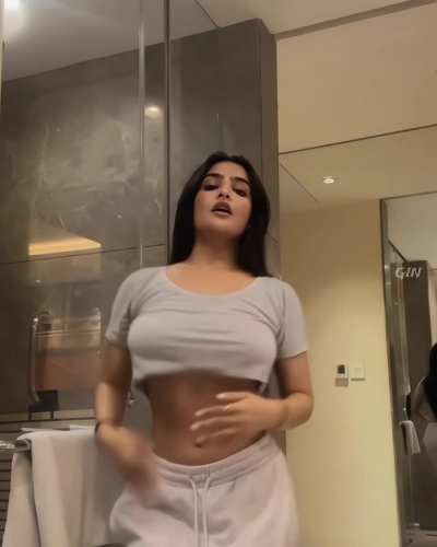 Sassy Poonam navel