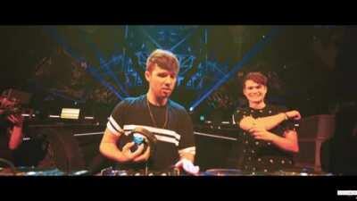 That time Devin Wild and Atmozfears encountered major cringe in the Ziggo Dome.