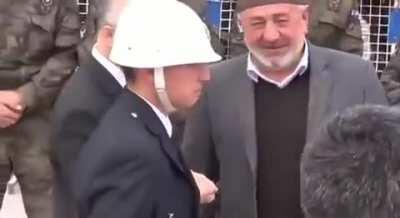 Birileri sıcak villasında oturup az pişmiş prizolasını kemirirken, ciğerinin yarısını toprağa gönderen babanın feryadına bakın. Ev mi teklif edelim yoksa son model bir araba mı? Sesini çıkarmaması ve susup oturması için...