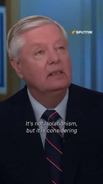  It's time for Ukraine to pay up 💰Graham stressed the requirement for Ukraine to reimburse the U.S. for financial aid, citing the nation's huge $34 trillion debt. Highlighting a focus on Americans' needs, Graham plans to convey to Ukraine that future assi