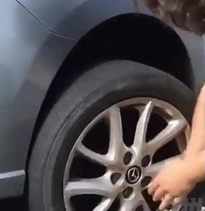 WCGW changing your tire without a jack