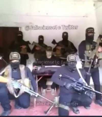 CJNG threatening news channels and journalist Azucena Uresti. They claim they are talking shit about them and taking money from autodefensas who are narcos and cobra cuotas.