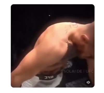 I knew this looked familiar when I saw topuria do it at ufc 308 but I couldn’t remember where I saw it. 