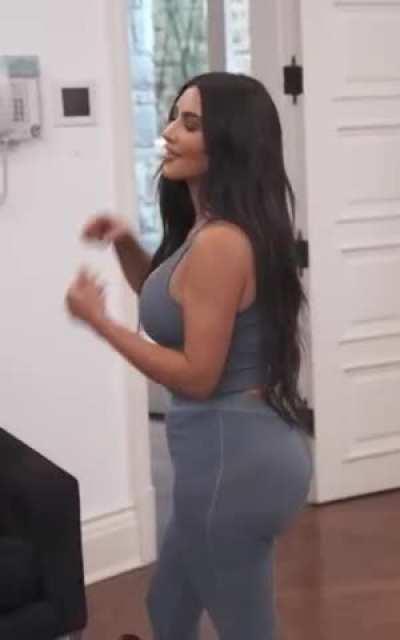 For the Kim K lovers - do you prefer her ass or tittys?