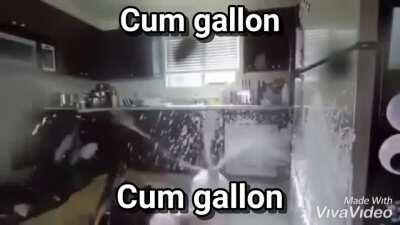 Cum gallon