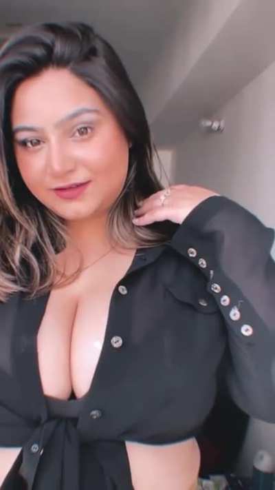 Shweta Pandita showing big Melons