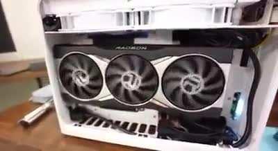 Those fans are running on ... nein volts