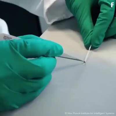 Tiny robot that helps to unclog arteries, transport drugs, and heal wounds