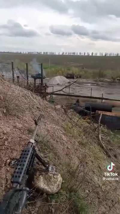 POV: Ukrainian infantry and tank attacking a Russian position