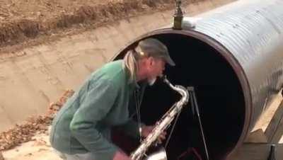 Saxophone played with echo through a tube!