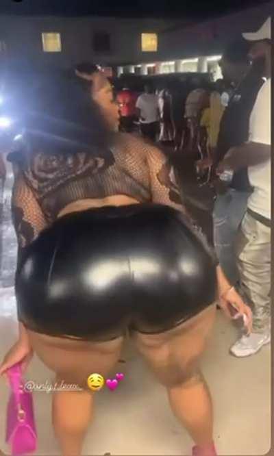 The baddest big booty bitch in TAMPA FLORIDA