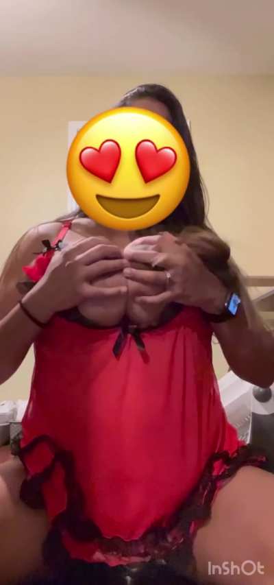 MF4F [33/31] San Diego couple looking for female 