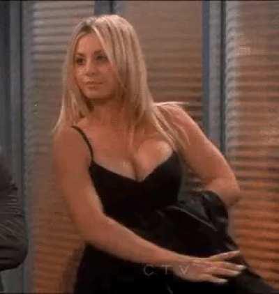 Kaley Cuoco 🍒😍