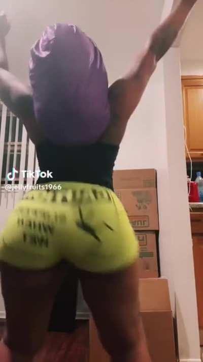 twerkingvideo - Video #7421