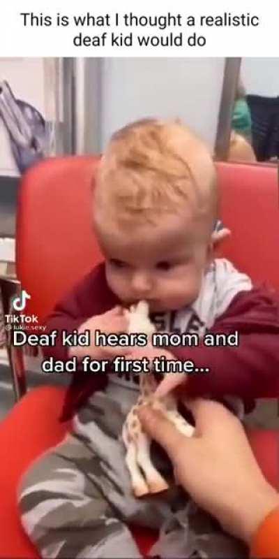 Deaf baby hears sounds for the first time, priceless reaction