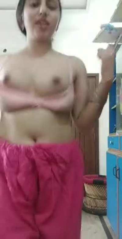 Beautiful Paki Girl Boobs &amp;amp; Pu$$y Show..