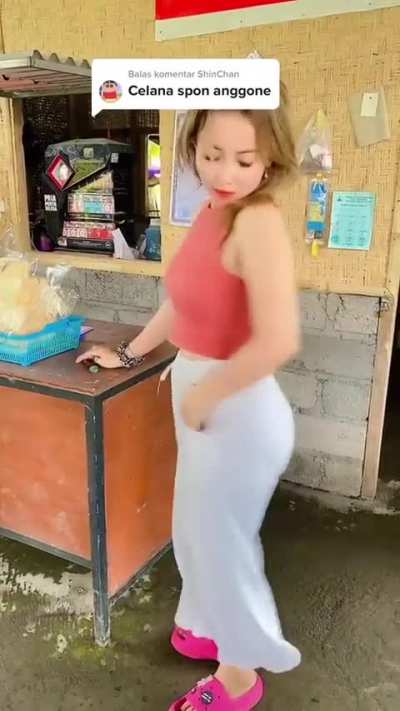 Thick Asian freaks a treat 