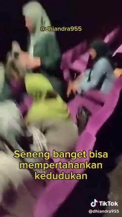 Nobar ibu-ibu pengajian