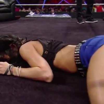 AJ Lee laid out