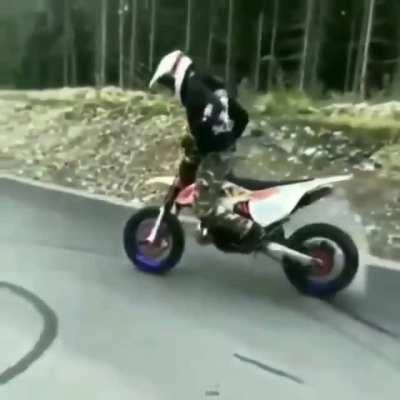 Showing bike stunt