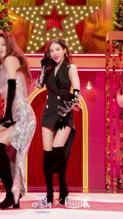 TWICE NAYEON