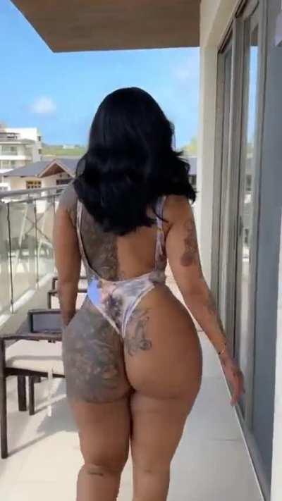 Jada Kingdom Fat Ass