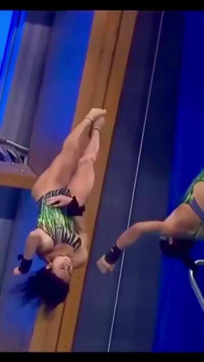 Brazil double dive.