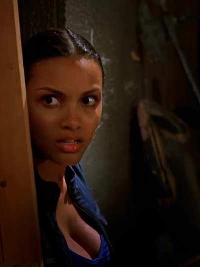 Jessica Lucas - bouncy large plots in CSI (NN)