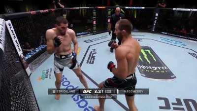 Sean Strickland breaks Abus Magomedov after surviving round 1