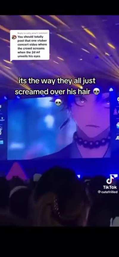 The crowd goes wild over anime eyes 🤦‍♀️🤦‍♀️