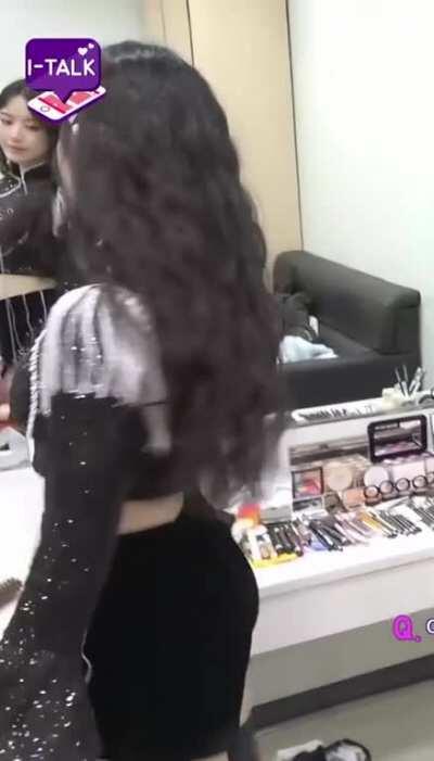 (G)I-DLE - Shuhua booty