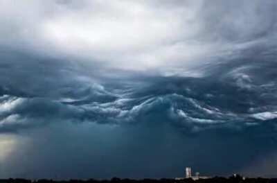 Asperitas clouds look like ocean waves in the sky