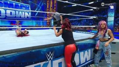 Bayley: WWE Smackdown 8/25