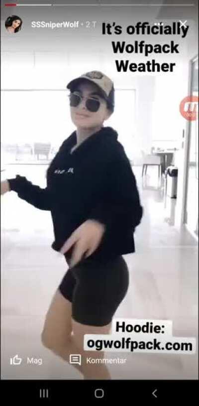 Big booty and juicy thighs