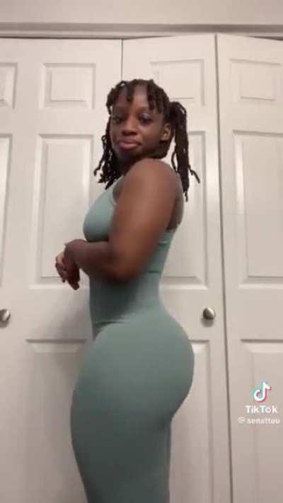 Just watch the whole video 🍑🍑