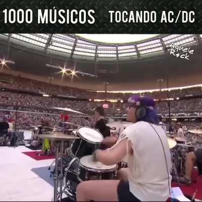 Highway to Hell - AC/DC por 1000 músicos