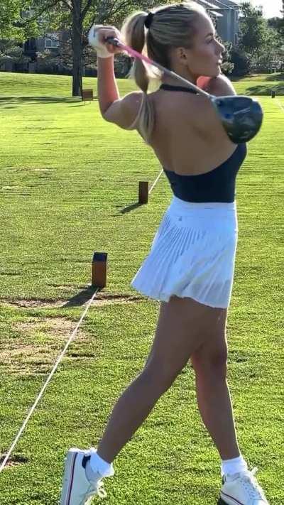 Paige Spiranac - American Golfer 