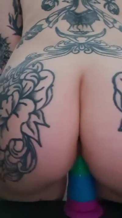 You know how everybody has a better side, my ass is mine. (F)