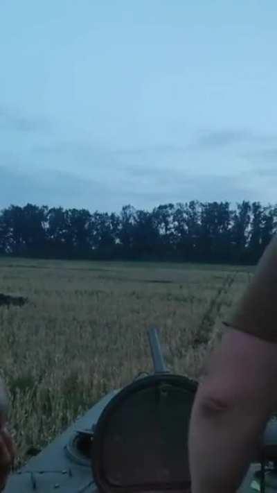 Ukrainian BMP1 shoots grenades in a ballistic trajectory using Ukrainian 