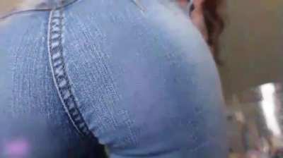 Cute girl fart 2
