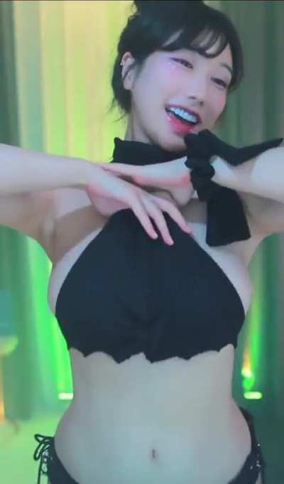 Eunyoung bouncing boobs 