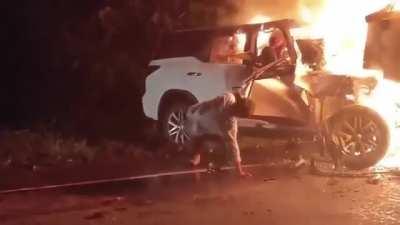 Driver burnt alive inside his car