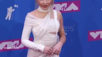 Sabrina at 2018 mtv VMA awards