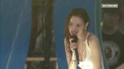 Sunmi Waterbomb TV angle