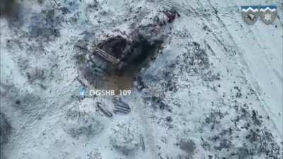 video from the Ukrainian 109th Separate Mountain Battalion showing them target/hit multiple russian soldiers with F-1 grenades as well a Ukrainian soldier taking out a russian soldier with small arms fire after a grenade drop on its position. [music from 