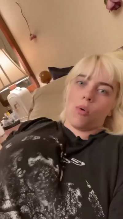 Billie Eilish bounce