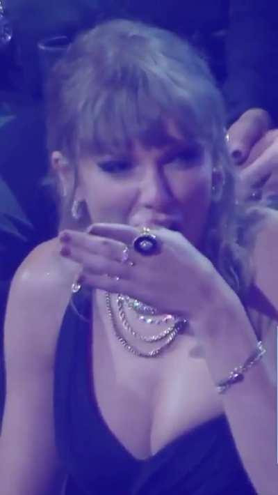 Taylor's reaction to NSYNC coming on stage at the VMA's. She's literally shaking! Now she knows how we feel when she comes on stage!