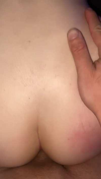 I never gave my asshole to my boyfriend, when he asks me to eat my asshole i go out with my bull and record a video of how a real man eats my ass 😈 😈